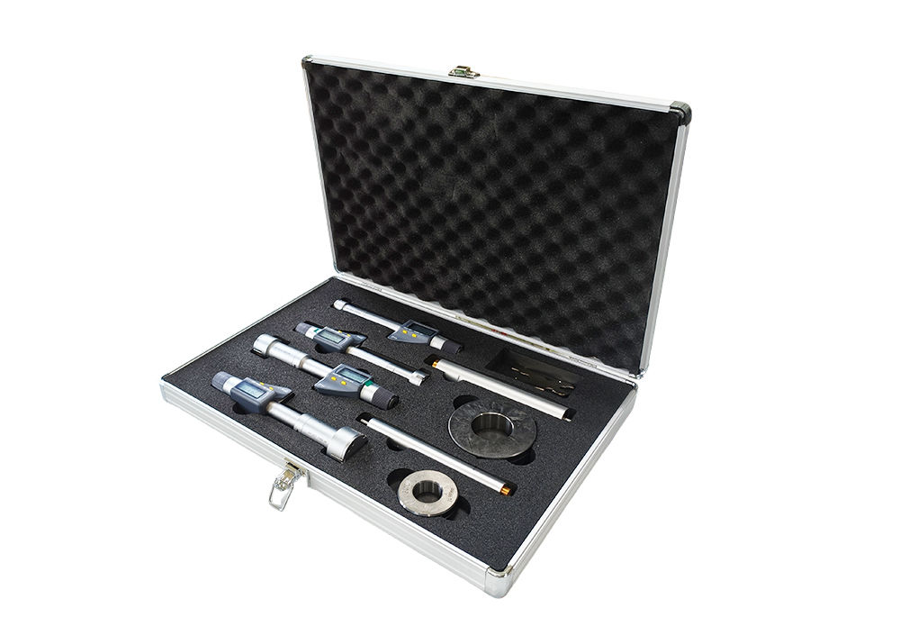 Digimatic Holtest Three Point Internal Micrometer Set 20mm to 50mm with IP54 Protection Degree